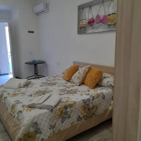Maison d'hôtes La Dimora Di Rosy 3*