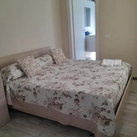Maison d'hôtes La Dimora Di Rosy 3*